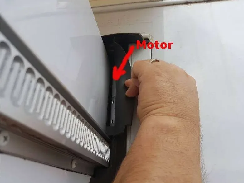 RV hydraulic slideout system being serviced in Fellsmere, Florida