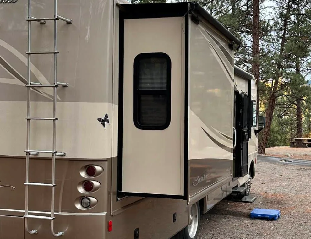 RV slideout mechanism repair and maintenance in Fellsmere